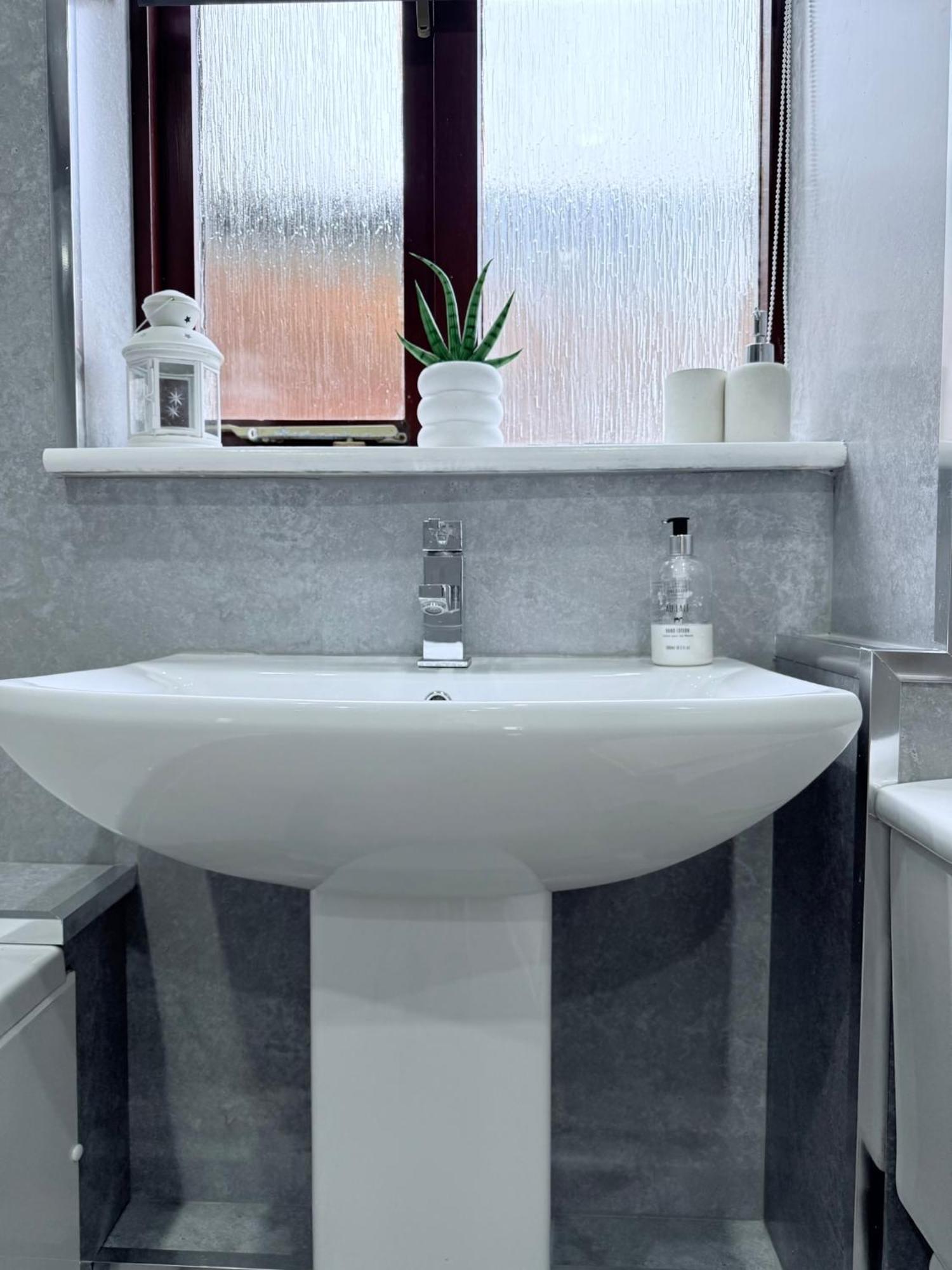 Ochil View Holiday Let Tullibody Exterior photo